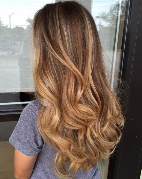 20 Sweet Caramel Balayage Hairstyles for Brunettes and Beyond Balayage Blonde, Hair Color Auburn, Honey Blonde Hair, Blonde Hair Inspiration, Honey Hair, Balayage Hair Blonde, Blonde Hair With Highlights, Colour Inspiration, Brown Blonde Hair