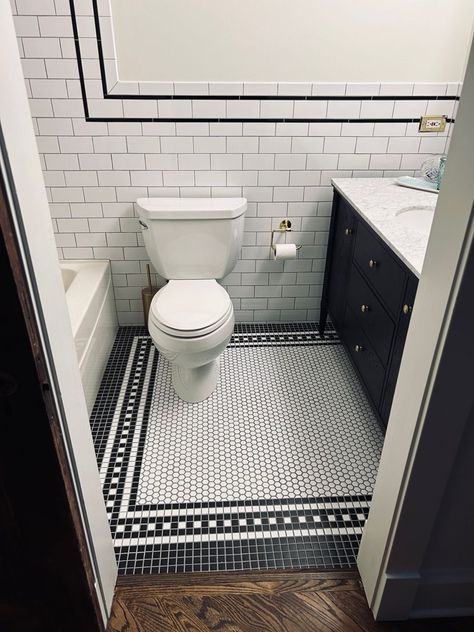 Black And White Tile Floor Hexagon, Black And White Pattern Tile Bathroom, Black And White Tile Bathroom Floor, Black And White Tile Bathroom Vintage, Black And White Hexagon Tile Bathroom, Classic Black And White Bathroom, Black And White Bathroom Floor, Black White Tile, Hexagon Tile Bathroom