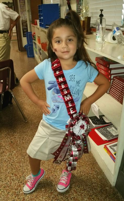 Sash Mum...made by mommy Denise Gallegos Kindergarten Homecoming Mum, Necklace Homecoming Mums, Colorful Mums Homecoming, Sash Mum Homecoming Diy, Double Homecoming Mums Ideas, Elementary Homecoming Mums, Homecoming Mums For Little Kids, Peewee Homecoming Mums, Sophomore Mum Ideas