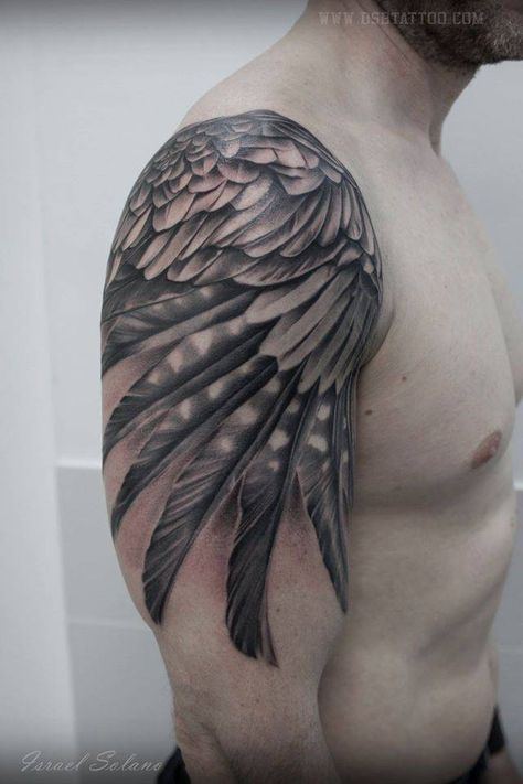 Black and grey wing tattoo on the right upper arm and shoulder. Wing Tattoo On Shoulder, Upper Shoulder Tattoo, Eagle Wing Tattoos, Tatoo 3d, Wing Tattoo Men, Wing Tattoos, Tattoos Infinity, Wing Tattoo Designs, Tattoos Mandala