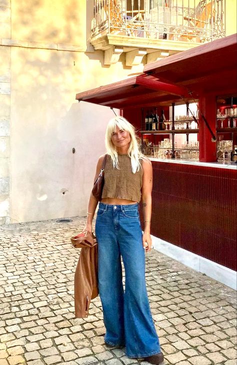 Blond Bangs, Amanda Djerf, Bell Bottom Outfit, Bell Bottoms Outfit, Drip Fits, Matilda Djerf, Fall Fits, Bell Bottom, College Fashion