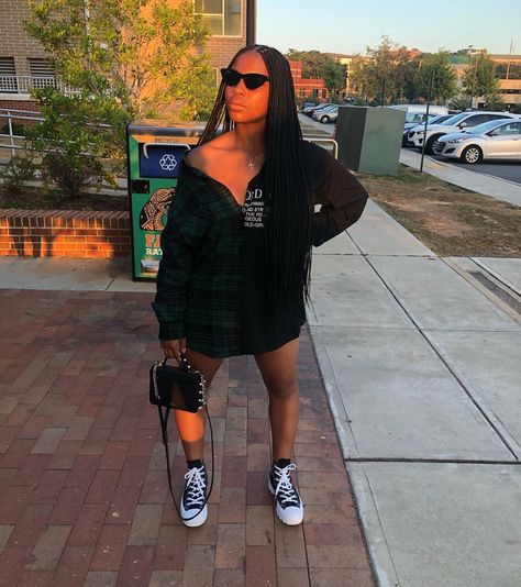 Kennedy Reese no Instagram: “home from FAMU wit a gorgeous face.” Platform Converse Outfit Black, Converse Outfit Black, Oversized Flannel Outfits, Platform Converse Outfit, Converse Outfit, Flannel Outfits, Platform Converse, Oversized Flannel, Streetwear Fashion Women