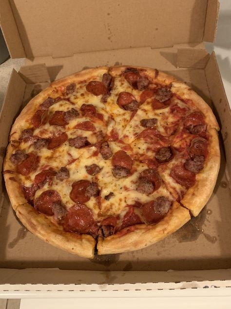 Maries in Wadsworth OH - Pepperoni and Sausage pizza. #Pizza #Pizzas #food #foods Biscuits And Pepperoni, Sausage And Pepperoni Pizza Pot Pie, Deep Dish Hamburger Sausage Pepperoni Pizza, Junk Food Pizza, Pepperoni Pizza Aesthetic, Sausage Pizza, Dessert Pictures, Homemade Breakfast, Gluten Free Cooking