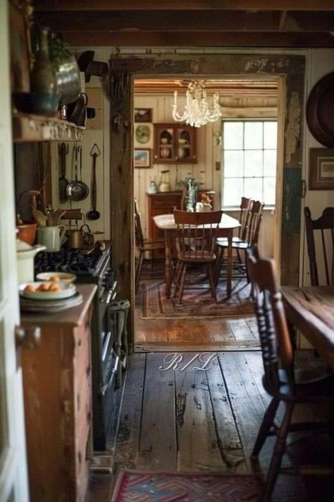 1800s Farmhouse Interior, Old Farmhouse Aesthetic Interior, Calming Decor, Cottage House Interior, Farmhouse Decor Ideas, Cottage Aesthetic, Cottage Interior, Old Cottage, Apartment Aesthetic