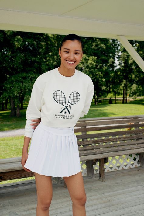 Tennis Dress Outfit, Tennis Aesthetic, Tennis Outfits, Tennis Wear, Tennis Outfit Women, Cropped Crewneck, Tennis Skirts, Tennis Fashion, Sweatshirt Outfit