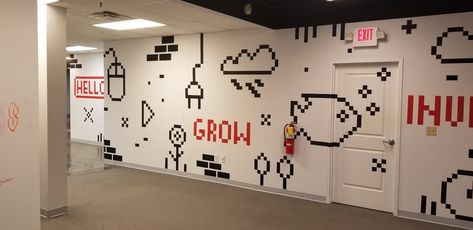 Studio Wall Design, Pixar Offices, School Computer Lab Design, Computer Lab Bulletin Board Ideas, Computer Lab Design, Computer Lab Decor, Office Mural, Office Wall Design, Office Paint