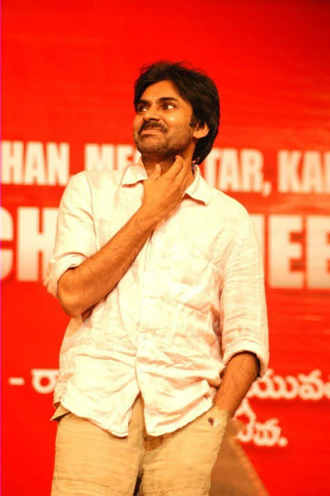 Pawan Kalyan Smile Images, Hd Cover Photos, New Movie Images, Actors Illustration, Prabhas Pics, Smile Images, Pawan Kalyan, Gals Photos, Movie Pic