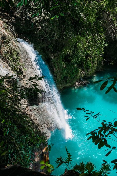 The Philippines in 2 weeks Lauren Bullen, Kawasan Falls, Waterfall Adventure, Fantasy Island, Philippines Travel, Island Hopping, Palawan, Travel Inspired, Boat Trips