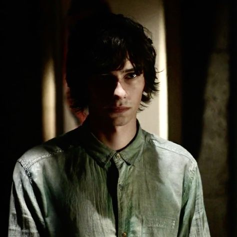 Jasper Jordan The 100, Jasper The 100, Jasper Jordan, Rodrick Heffley, Devon Bostick, Husband Material, How To Play Drums, Zoo Wee Mama, Hottest Guy Ever