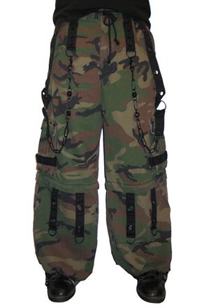 Camo Tripp Pants, Pants Chain Outfit, Trap Pants, Alternative Fashion Diy, Emo Pants, Big Pant, Tripp Pants, Army Clothes, Tactical Clothing