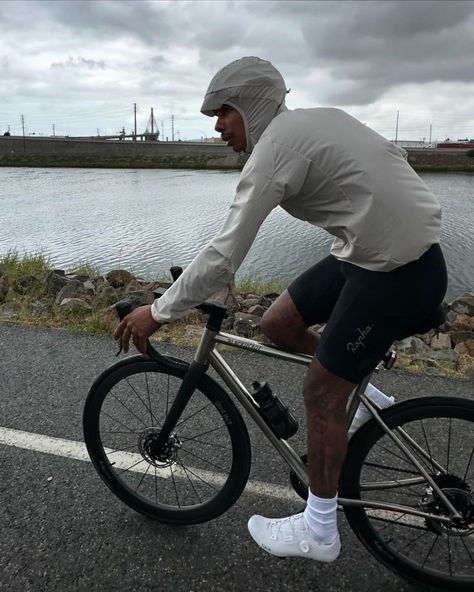 BlackHeart Bike Co (@blackheartbikeco) • Instagram photos and videos Road Bike Aesthetic, Cyclist Aesthetic, Running Outfit Aesthetic, Velo Aesthetic, Cycling Aesthetic, Discipline Over Motivation, Biking Aesthetic, Bicycle Aesthetic, Run Rabbit Run