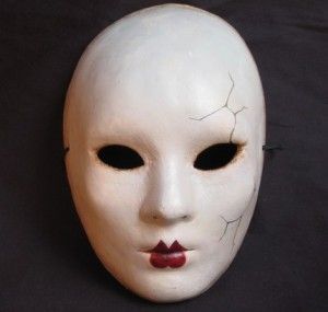 Masks, China dolls and Dolls on Pinterest Doll Masks, Cracked Doll, Porcelain Mask, Doll Mask, Blank Mask, Creepy Masks, Scary Doll, Mascaras Halloween, Mask Aesthetic