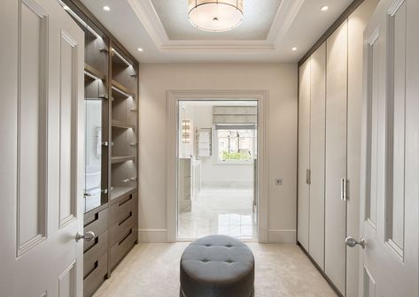 Egerton Crescent - Katharine Pooley Studio Ideas Armario, Walk Through Closet, Luxury Bathroom Master Baths, Dressing Room Closet, Walking Closet, Walk In Closet Design, Dream Closets, 아파트 인테리어, Design Room