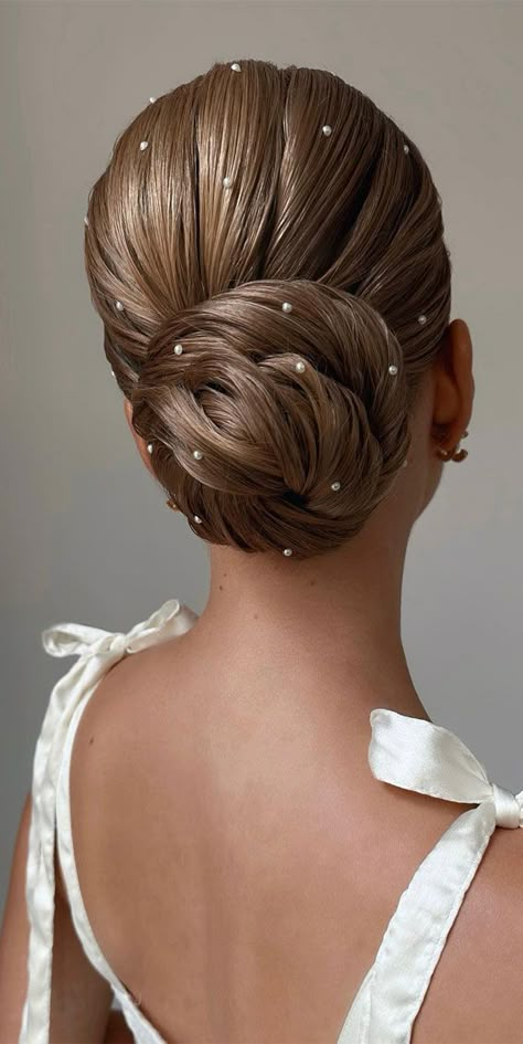 chic updos, updos, updo hairstyle, cute updo, simple updo, chignon, high updo Wedding Up Do Sleek, Chignon Hairstyles Simple, Elegant Bun Updo, Bun Up Do, Wedding Low Updo, Low Bun With Pearls, Updo With Accessories, Hair Ideas For Christmas, White Hair Hairstyles