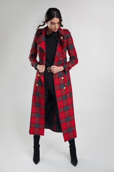 Coats Outfit, Plaid Outerwear, Tartan Coat, Tartan Clothing, Plaid Trench Coat, Tartan Fashion, Holland Cooper, Types Of Coats, Modest Dresses Casual