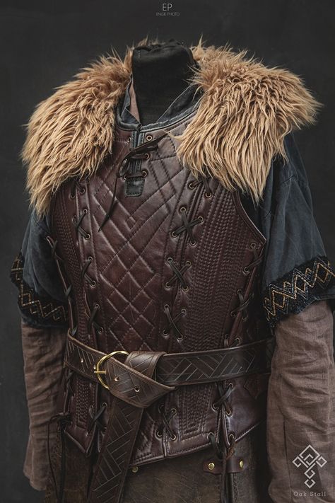 Comic Outfits, Larp Fashion, Gaun Abad Pertengahan, Amon Amarth, Viking Armor, Costume Armour, Tree Textures, Armor Clothing, Medieval Clothes