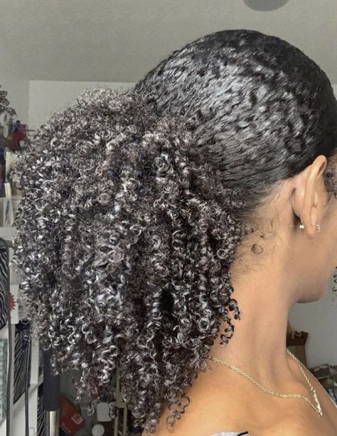 Pelo Afro, Natural Human Hair, Curly Hair Styles Easy, Hairdos For Curly Hair, Natural Curls Hairstyles, Curly Hair Inspiration, Curly Girl Hairstyles, Penteado Cabelo Curto, Natural Hair Inspiration