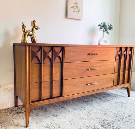 Mid century modern bedroom