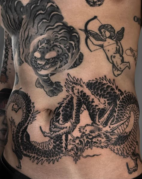 Japanese Stomach Tattoo, Tattoo Ideas Belly, Dragon Tattoo Stomach, Tiger Japanese Tattoo, Japanese Tattoo Ideas, Tiger Tattoo Ideas, Tattoo Ideas Men, Men Tattoo Ideas, Black Dragon Tattoo