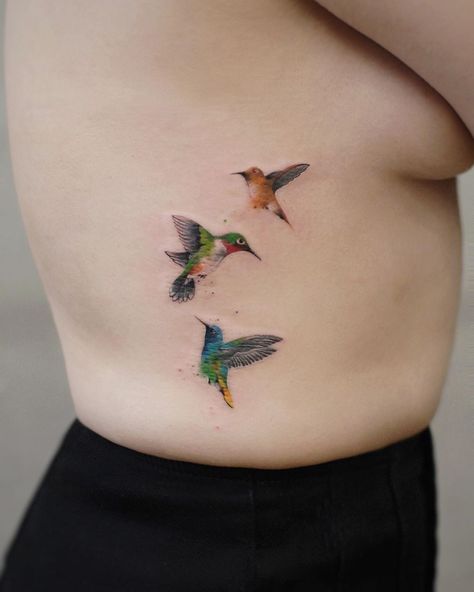 Hummingbird Tattoo Watercolor, Hummingbird Flower Tattoos, Small Hummingbird Tattoo, Mommy Tattoos, Delicate Tattoo, Hummingbird Tattoo, Tasteful Tattoos, Tatuaje A Color, Cute Tattoos For Women