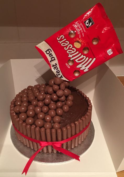 Maltesers Chocolate Aesthetic, Malteser Birthday Cake, Maltese Cake Birthdays, Maltesers Cake, Chocolate Malteser Cake, Maltese Chocolate, Malteser Tray Bake, Chocolate Cake With Maltesers, Maltesers Chocolate