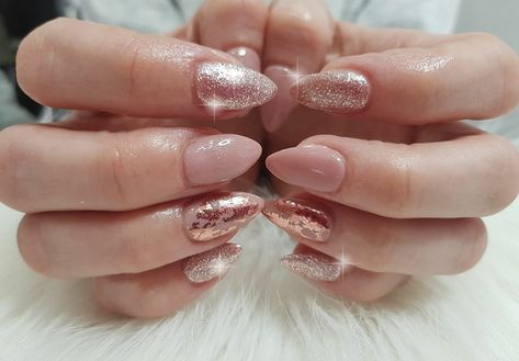 Nude, gold, rose gold, foil, glitter, almond nails Rose Gold Almond Nails Designs, Blush Pink And Rose Gold Nails, Rose Gold Nails Acrylic Almond, Almond Nails Rose Gold, Short Almond Nails Rose Gold, Nails Acrylic Almond Short Rose Gold, Rose Gold Holiday Nails, Rose Gold Wedding Nails, Rose Gold Almond Nails