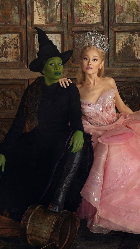 Elphaba Costume, Film Romance, Wicked Costumes, Elphaba And Glinda, Film Netflix, Jonathan Bailey, Wicked Musical, Wicked Tattoos, Cynthia Erivo