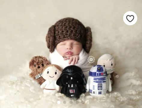 Star Wars Baby Room, Star Wars Hat, Disfraz Star Wars, Star Wars Halloween Costumes, Tiny Person, Star Wars Baby Shower, Star Wars Nursery, Baby Milestones Pictures, Monthly Baby Photos