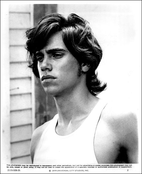 Robby Benson as 'Emilio Mendez' in Walk Proud (1979) Robbie Benson, Robby Benson, 1970's Fashion, Back In My Day, Tv Westerns, Drive In Theater, Clay Baby, A Love Story, Press Photo