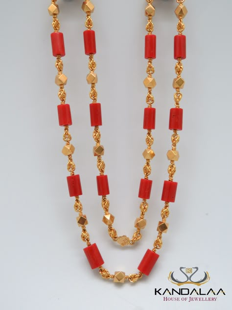 Kandalaa Jewellery, Coral Bangles, Beads Gold Necklace, Coral Jewelry Vintage, Coral Jewellery, Coral Fashion, Temple Jewelry Necklace, Antique Gold Earrings, Indian Designs