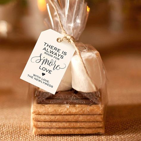 Wedding Reception Favors, Unique Table Settings, Future Wedding Plans, Cute Wedding Ideas, Wedding Favor Tags, Wedding Favors For Guests, October Wedding, Diy Wedding Decorations, Bridal Shower Favors