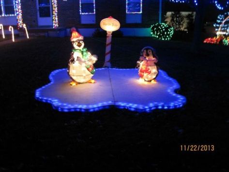 Christmas Yard Lights Ideas, Christmas Arches, Farm Lights, Easy Outdoor Christmas Decorations, Outdoor Christmas Light Displays, Christmas Lights Display, Outdoor Christmas Decorations Yard, Outdoor Christmas Diy, Outside Christmas Decorations