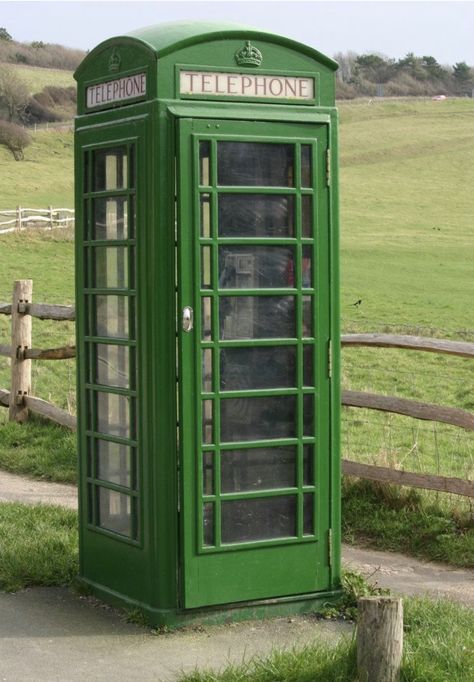 Green Telephone Booth London Green Aesthetic, Green Telephone, Public Telephone, Mint Green Aesthetic, Telephone Box, Telephone Booth, Dark Green Aesthetic, Mean Green, Phone Booth