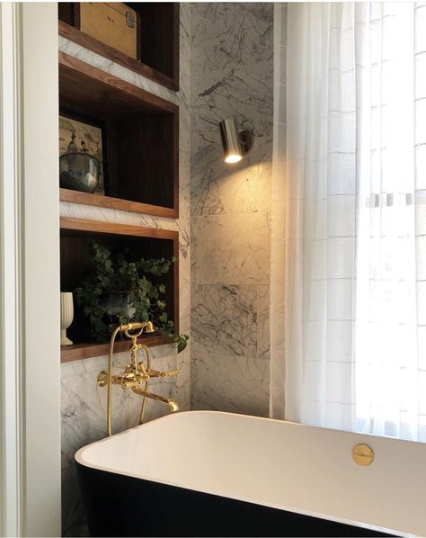 Bath Tub Shelves, French Countryside Bathroom, Bathtub Fireplace, Architectural Digest Bathroom, Amber Interiors Bathroom, Clawfoot Tub Ideas, Alternative Luxe, Contemporary Style Bathroom, Bath Design Ideas