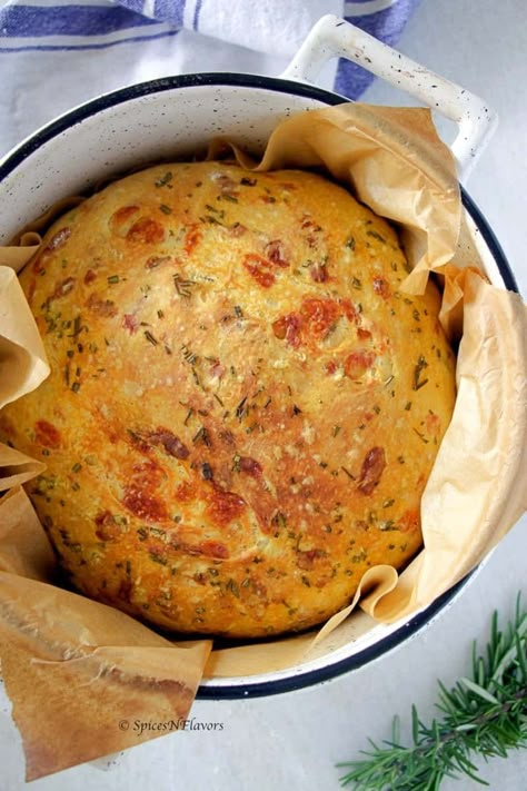 Instant Pot No Knead Bread flavoured with cheese, rosemary and olive oil is the easiest quick bread you will ever make. Just mix all the ingredients, proof and bake and you will have the most rustic, crusty artisan bread in just few hours. Watch the videos as well as the step by step instruction to make this dutch oven no knead bread. #bread #instantpot One Pot Bread, Instant Pot Rolls, Instant Pot Gluten Free Bread, Instant Pot Bread Recipes Easy, Instant Pot Recipes Bread, Insta Pot Bread Recipes, Instant Pot No Knead Bread, Insta Pot Bread, Instapot Bread Recipes