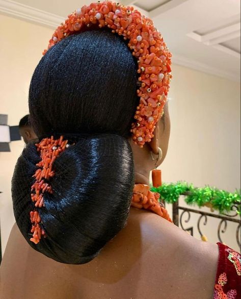 Esan Traditional Wedding Dress, Igbo Wedding Hairstyles, Traditional Wedding Hairstyles African, Bridal Hair Glam, Traditional Bridal Hairstyles, Nigerian Bridal Hairstyles, Traditional Wedding Hairstyles, Nigerian Wedding Hairstyles, Traditional African Hairstyles