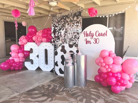 Cowgirl Party Centerpieces Ideas, Hoedown Birthday Party, Glam Cowgirl Party Decorations, 21st Birthday Decorations Cowgirl, 30th Birthday Rodeo Theme, 30th Rodeo Party, Pink Cowprint Birthday Party, Pink Cow Print Theme Party, 30th Cowgirl Party