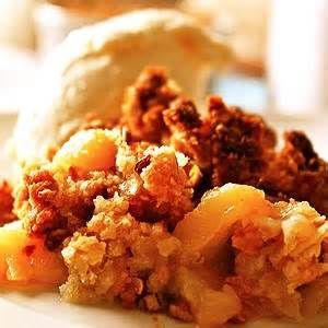 Estelle's: PEACH CRUMBLE WITH MASCARPONE CREAM Peach And Pecan Sandy Crumble, Mascarpone Peach Dessert, Peach Berry Crumble, Peach Crumb Pie Crumble Topping, Peach Crumble Recipe, Mascarpone Creme, Baked Sweets, Peach Crumble, Mascarpone Cream