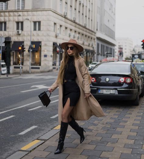 Black Dress And Brown Coat, Black Dress Taupe Boots, Black Dress With Beige Boots, Black Dress Tan Blazer, Cream Dress Black Boots, Beige Hat Outfit Winter, Brown Hat Outfits For Women, Look Con Sombrero Outfits, Brim Hat Outfit Fall