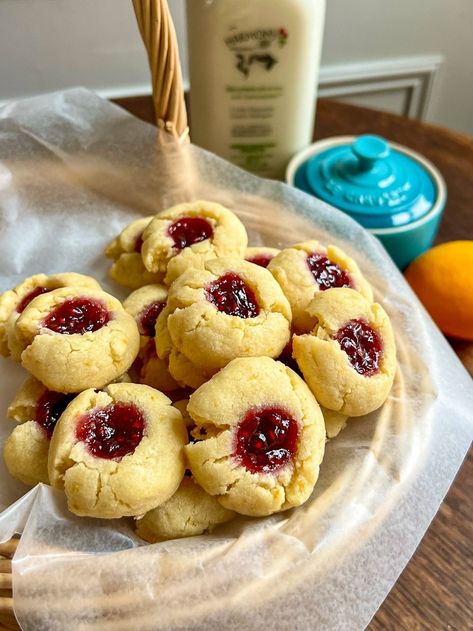 Lemon Thumbprint Cookies, Cookies With Raspberry Jam, Raspberry Thumbprint, Raspberry Thumbprint Cookies, Raspberry Jam Recipe, Italian Bakery, Rock Recipes, Thumbprint Cookies, Lemon Raspberry