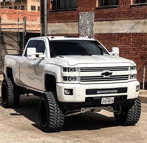 Jacked Up Chevy, Chevy Diesel Trucks, Trucks Lifted Diesel, Мотоциклы Cafe Racers, Duramax Diesel, White Truck, Lifted Chevy, Lifted Truck, Lifted Chevy Trucks