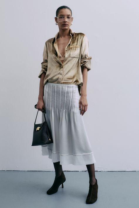 Stylish Women Over 50, Shell Clothes, Sophia Roe, New York Vibes, Fashion Outfits Fall, Philip Lim, Style Over 50, 50th Clothing, City Woman