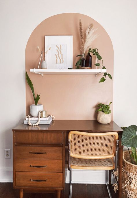 Bohemian midcentury modern desk with caned chair, hanging shelf, plants, and pampas grass. Interior Design Per La Casa, 아파트 인테리어, Design Del Prodotto, Home Office Design, New Room, 인테리어 디자인, Home Office Decor, Room Makeover, Home Deco