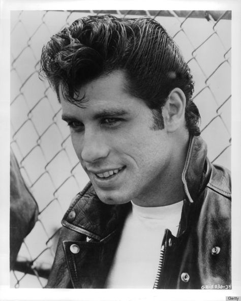 john travolta Greaser Hairstyle, Grease John Travolta, Greaser Style, Greaser Hair, Grease 1978, Pompadour Haircut, Danny Zuko, Beyonce Hair, 1960s Hair