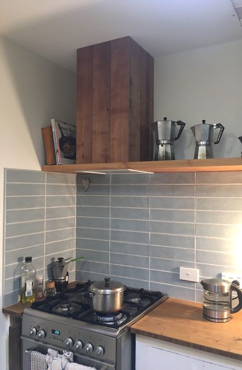 Boxed In Extractor Fan Kitchen, Oven Extractor Hood, Small Unit Renovation Ideas, Extractor Hood Ideas Open Shelves, Oven Fan Hood, Range Hood Shelf, Diy Kitchen Hood, Extractor Hood Ideas, Kitchen Extractor Fan Ideas