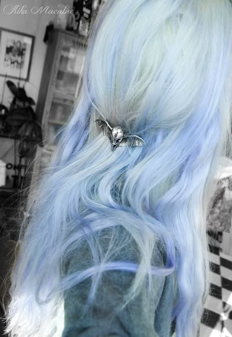 BOHO  BLUE . . . Tyler Collins, Periwinkle Hair, Colored Hairstyles, Pastel Blue Hair, Dyed Hair Pastel, Colourful Hair, Hair Color Pastel, Lavender Hair, Awesome Hair