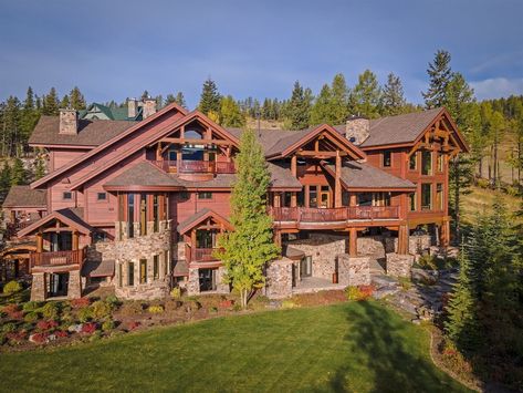 Expansive Luxury Ski-In Ski-Out Lodge atop Big Mountain with Hot Tub, Sauna & - Whitefish Ski Lodge Floor Plan, Mountain Lodge House Plans, Lodge Floor Plans, Cabin Mansion, Lodge Ideas, Luxury Cabins, Awesome Houses, Pretty Homes, Country Lodge