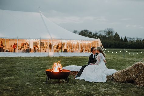 Wedding Fire Pit, Bonfire Wedding, Marriage Photo Album, Wedding With Greenery, Business Portrait Photography, Marriage Photos, Diy Rustic Decor, Photographers Gallery, Marquee Wedding