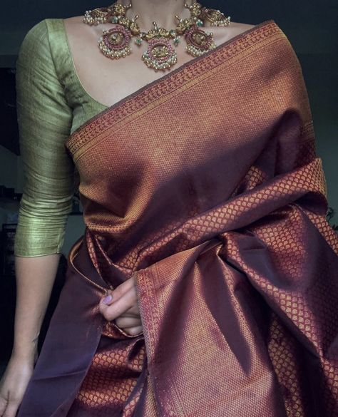 Sarees For Girls, Bridal Sarees South Indian, Saree Wearing, Simple Saree Designs, Classic Turtleneck, New Saree Blouse Designs, Cotton Saree Designs, Fashionable Saree Blouse Designs, Fancy Sarees Party Wear