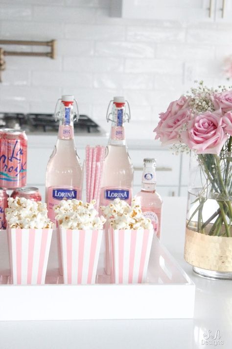 Tips For Hosting The Perfect Girls Night In - Summer Adams Movie Night Birthday Party Ideas, Movie Night Birthday, Girls Night Movies, Night Birthday Party, Pyjamas Party, Movie Night Birthday Party, Girl Sleepover, Spa Birthday Parties, Tout Rose